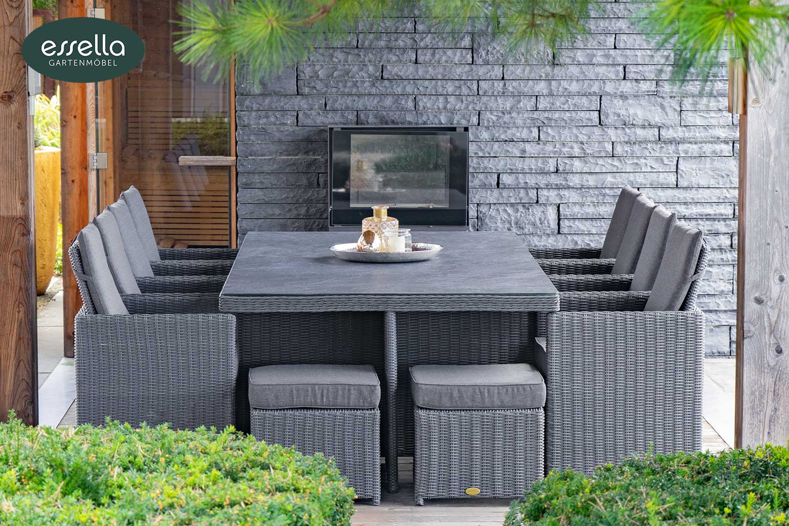Polyrattan Sitzgruppe Vienna 8-Personen Halbrundgeflecht Glasplatte mit Keramikoptik Essella-Markenshop