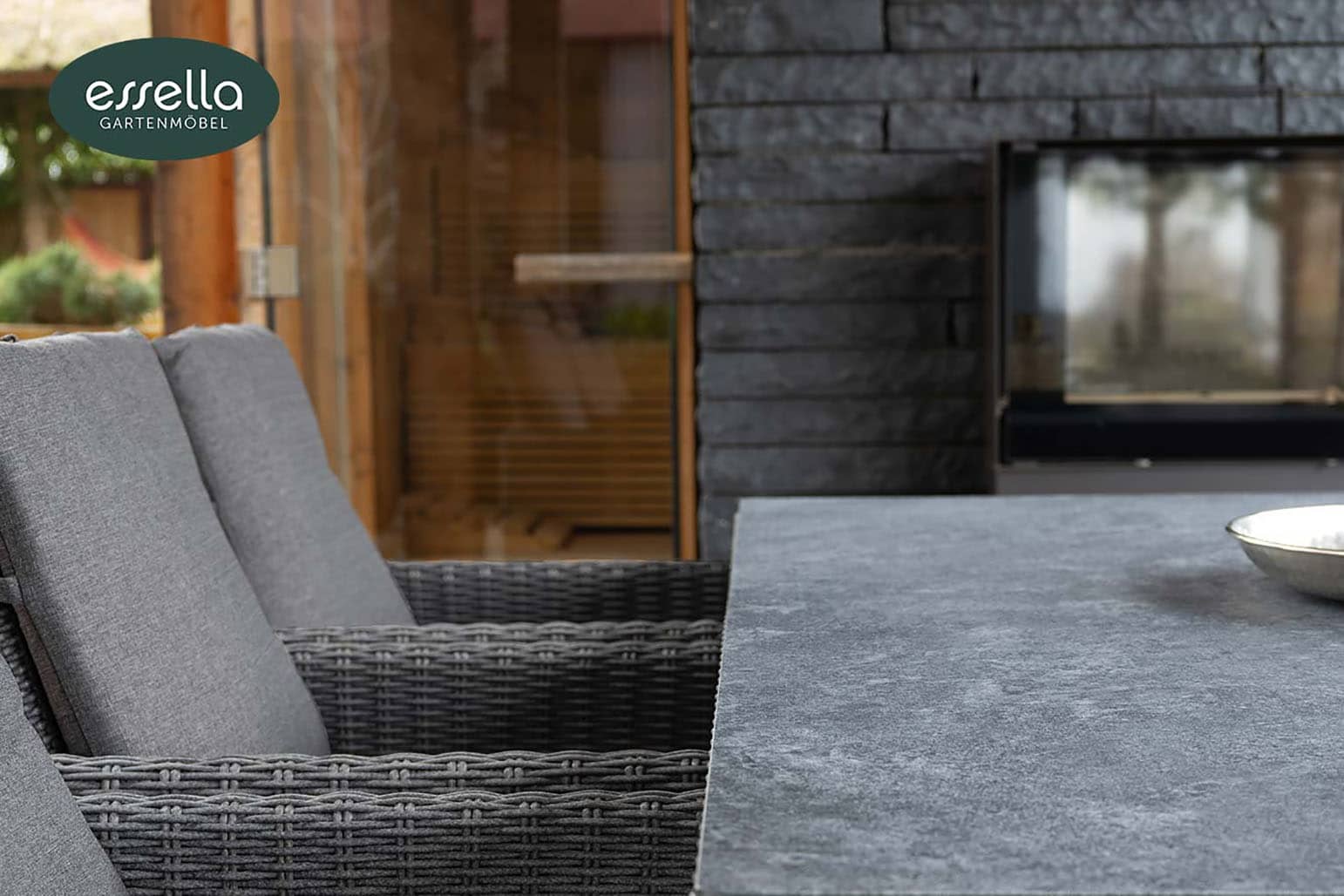 Polyrattan Sitzgruppe Vienna 8-Personen Halbrundgeflecht Glasplatte mit Keramikoptik Essella-Markenshop