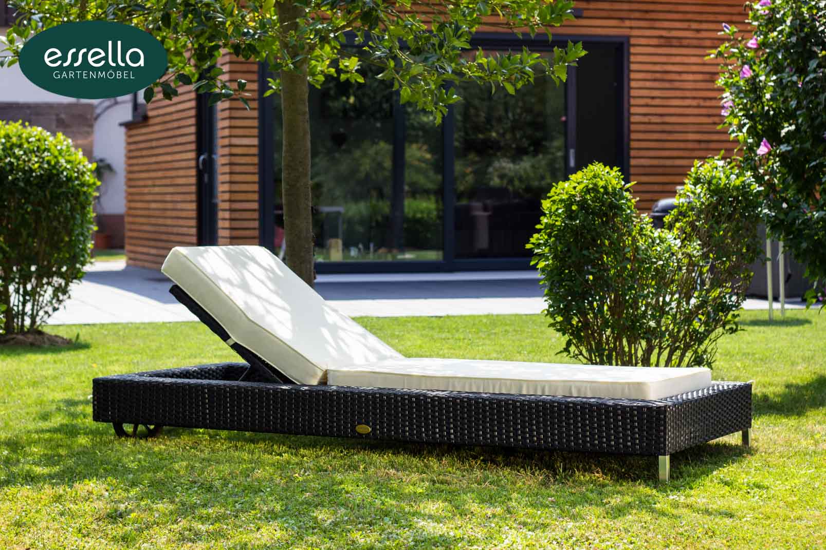 Polyrattan Sonnenliege Long Island Flachgeflecht Essella-Markenshop